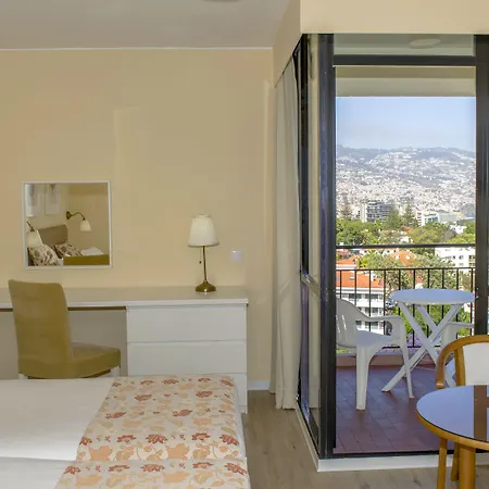 Dorisol Mimosa فندق فونشال