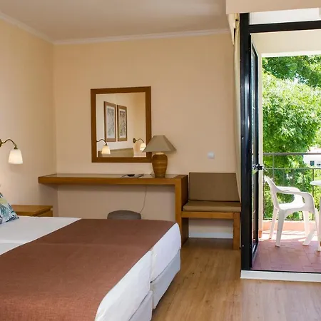 Dorisol Mimosa フンシャル